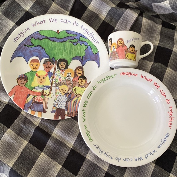 5pcs. INCLUSIVE ARTWORK♥️CORELLE by Corning. 2 plates. 2 bowls. 1 mug. ADORBZ - Picture 2 of 13